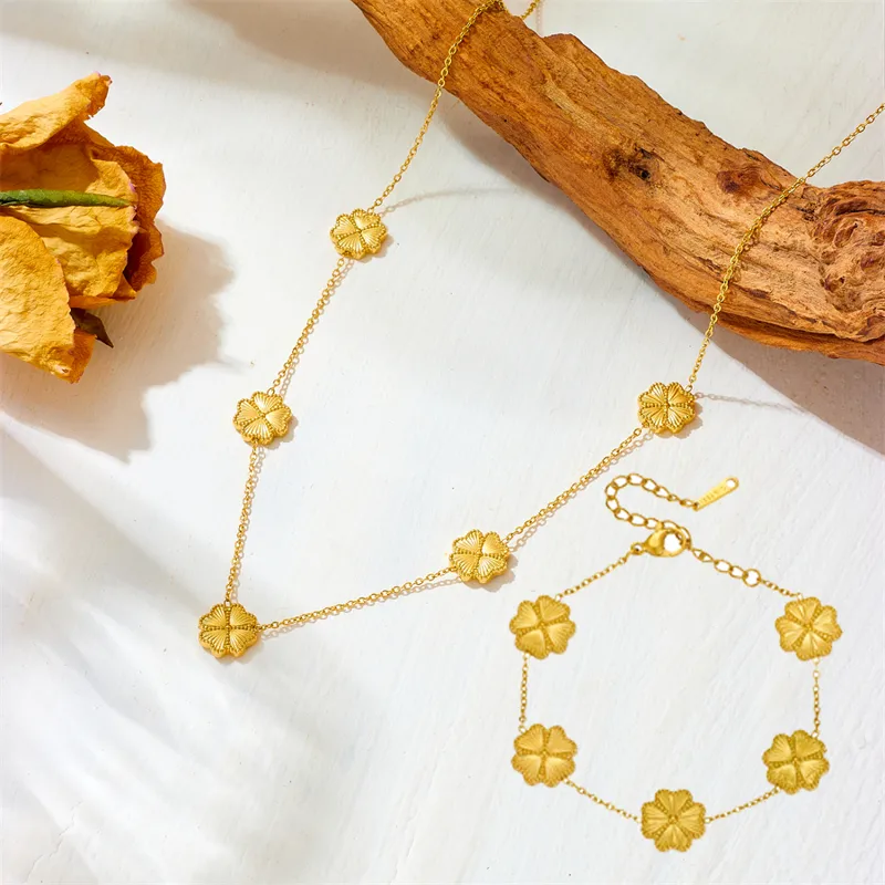 Stainless Steel Four Leaf Clover PVD Coated 18K Real Gold Plated Waterproof Non Tarnish Bracelet Necklace