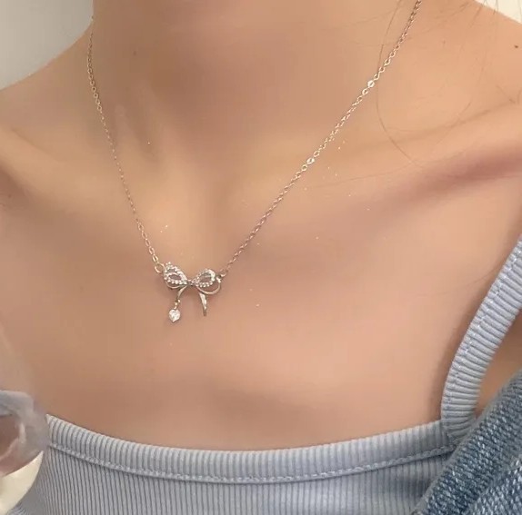 Bow Necklace Pendant Girl’s Heart Small Fresh Diamond-encrusted Clavicle Chain Gift Niche Design Necklace